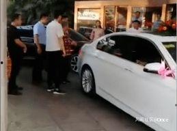 贾先生最新爆料新闻,揭秘娱乐圈惊天内幕！